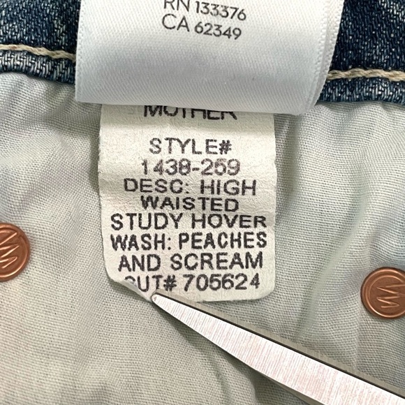 Mother Superior High Waisted Study Hover Distressed Jean Peaches and Screams 24 - Picture 16 of 16